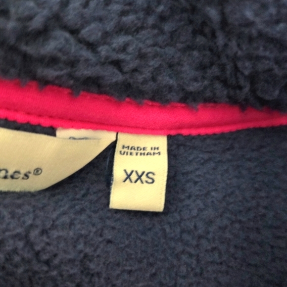 Vineyard Vines 3/4 zip Fleece Pullover. Blue With Red And Pink Trim. XXS - Picture 5 of 16